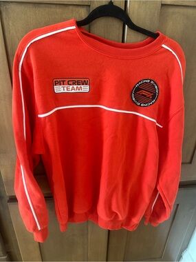 F1 Red Crewneck Sweatshirt Women’s Size M